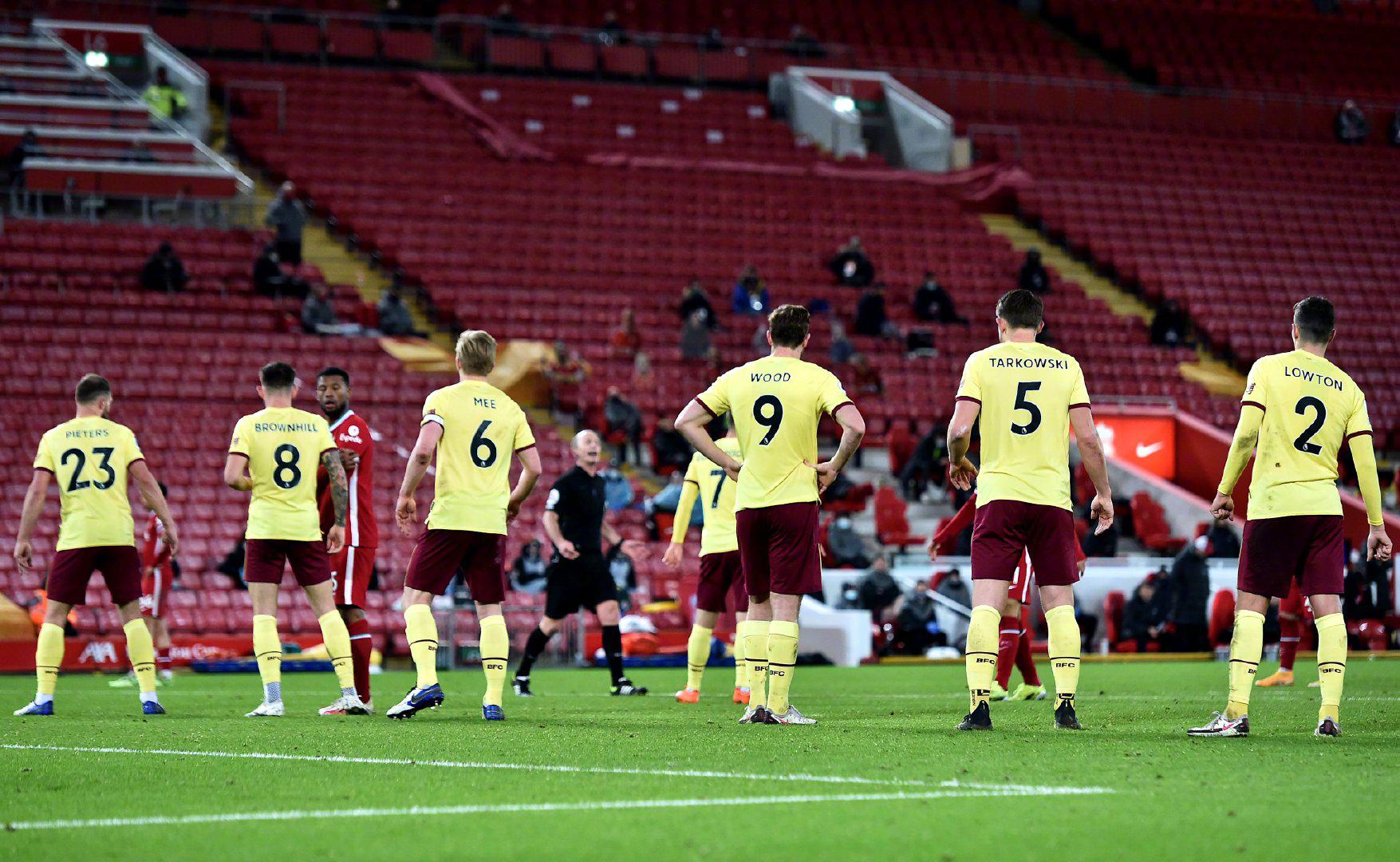 许多球员的 许多球员的